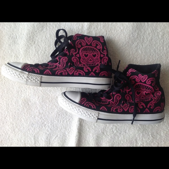Youth Converse high tops, size 13 - Picture 2 of 6